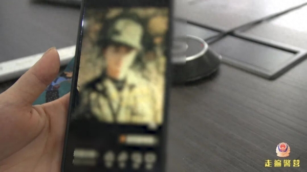 “老战友”发来私信，退役女军人上演“反杀局”！